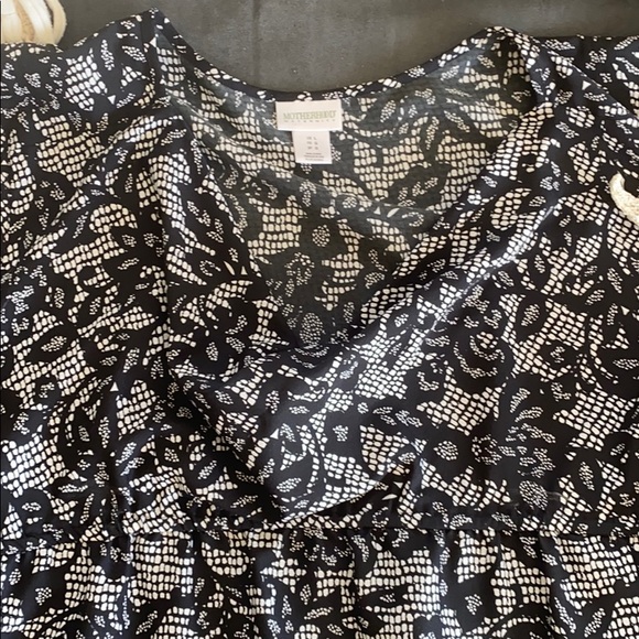 Maternity Blouse - Picture 2 of 7